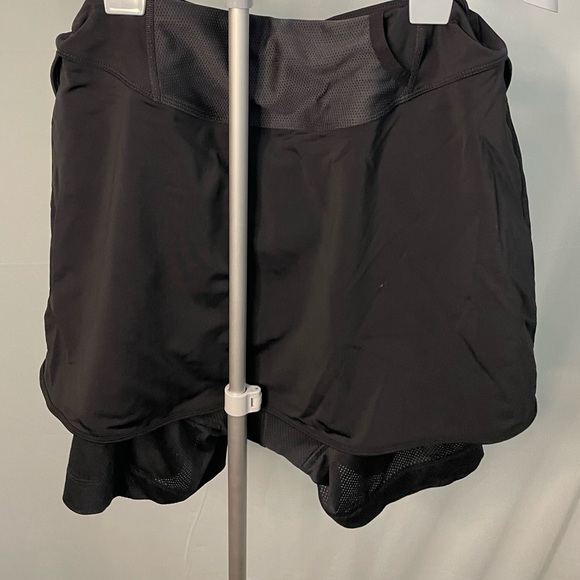 Pearl Izumi black cycling shorts with skirt‎ size medium - Picture 5 of 10